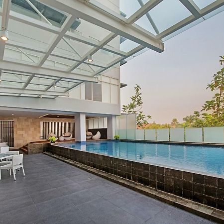 Whiz Prime Hotel Pajajaran Bogor Exterior photo