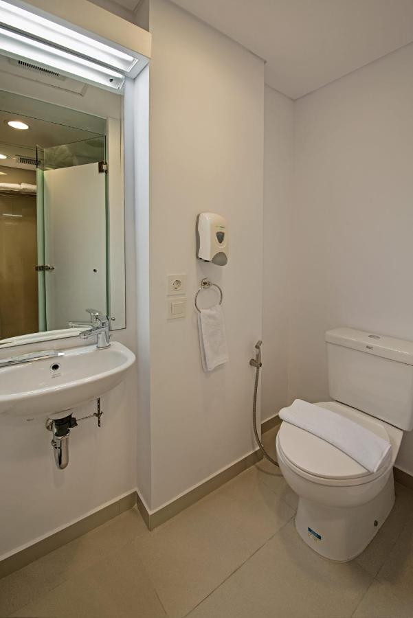 Whiz Prime Hotel Pajajaran Bogor Exterior photo