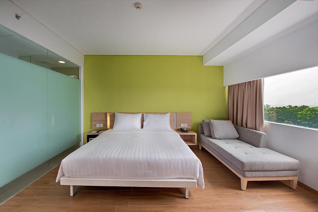 Whiz Prime Hotel Pajajaran Bogor Exterior photo